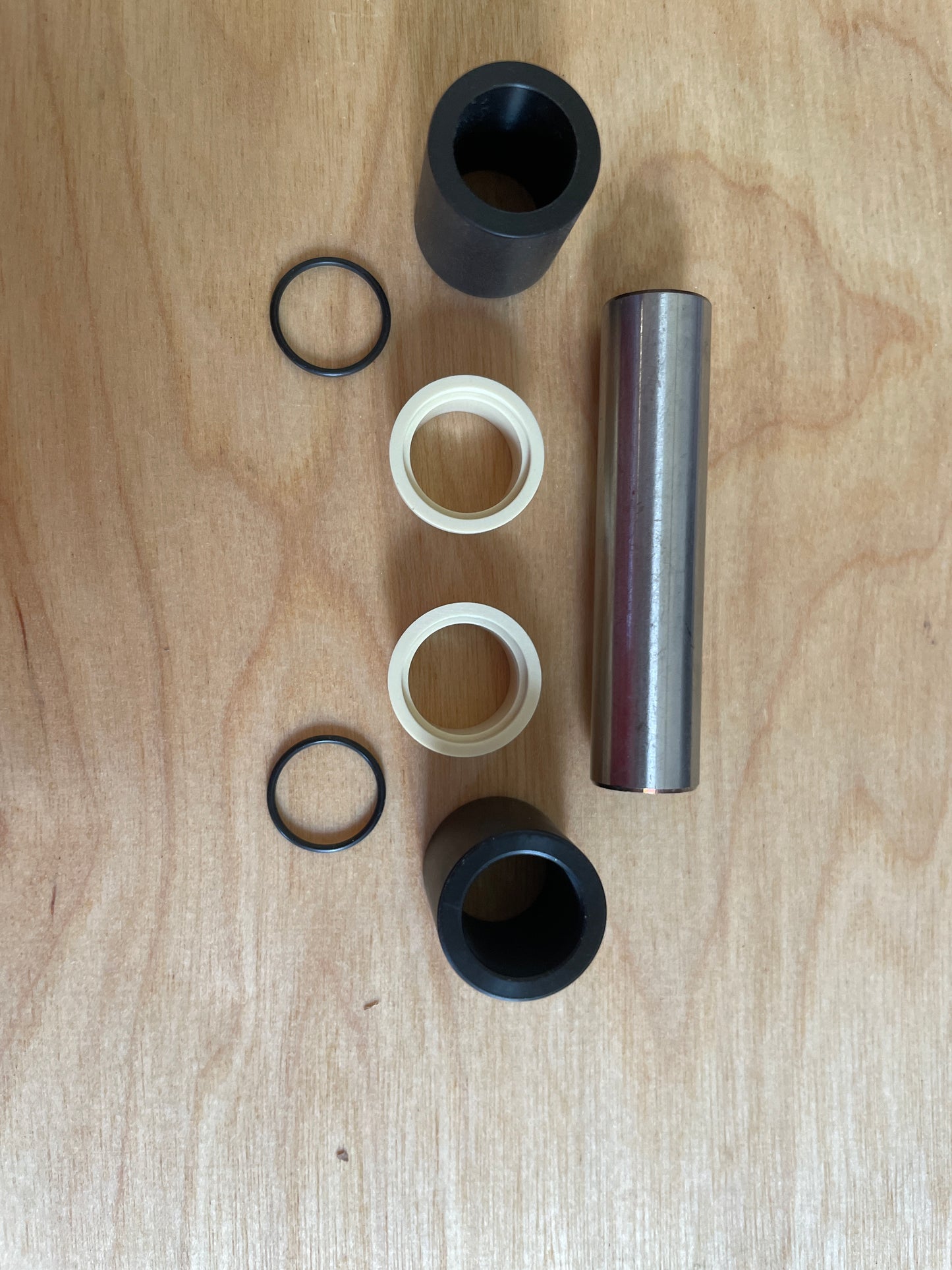 Fox 803-03-221 Mounting Hardware: 5 Piece, SS (8mm, Mounting Width 2.205) ref 214-10-023