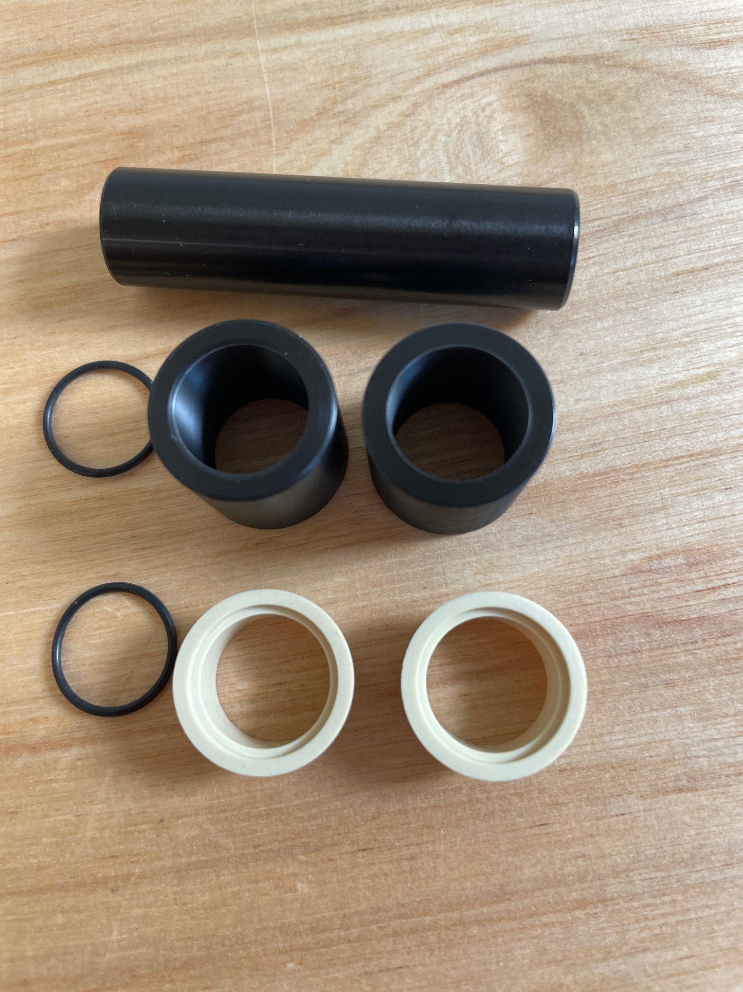 Fox 803-03-162 Mounting Hardware: 5 Piece, AL (6mm, Mounting Widthh 1.960)