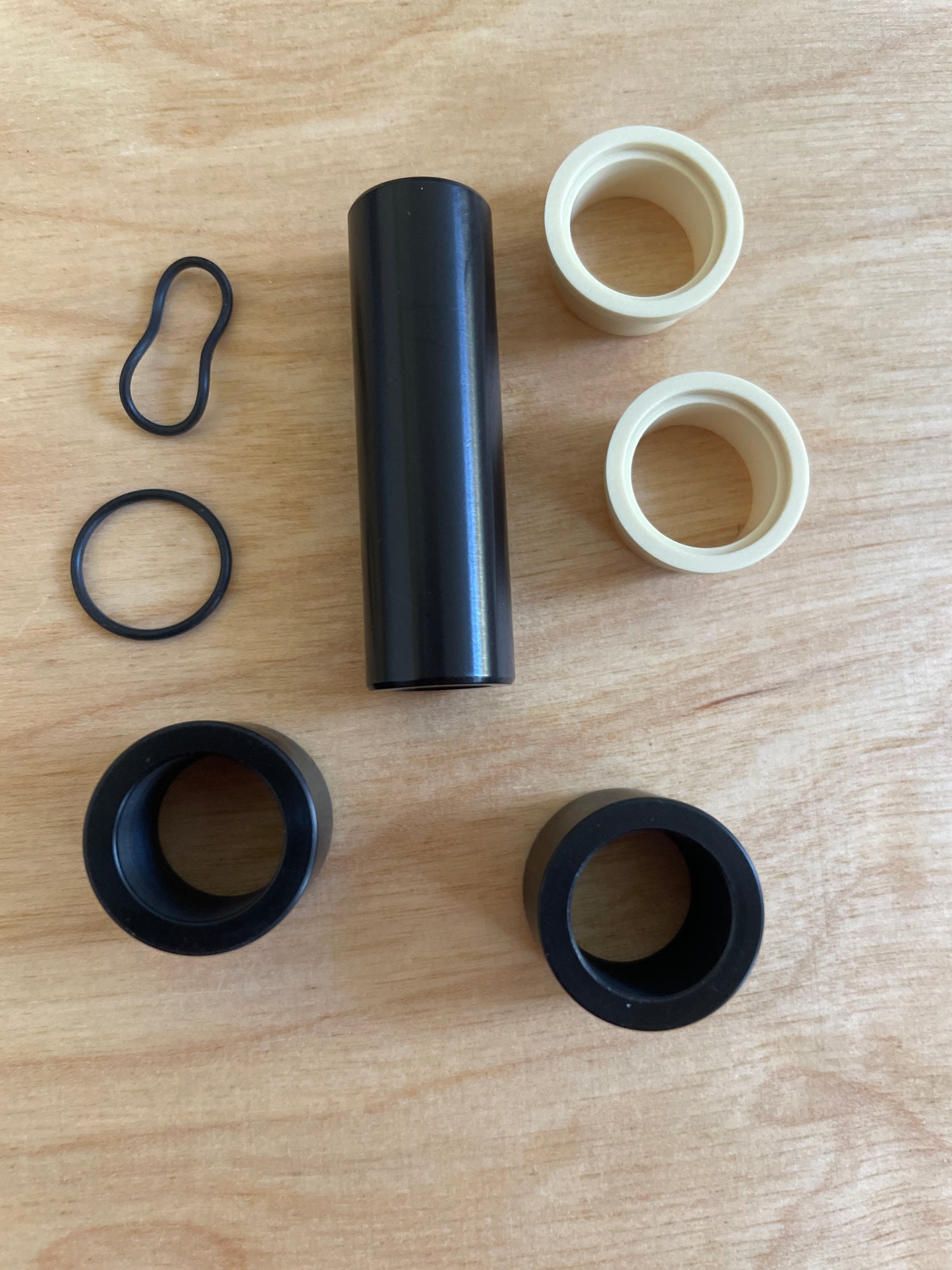 Fox 803-03-192 Mounting Hardware: 5 Piece, SS (8mm, Mounting Width 1.661) ref 214-09-033