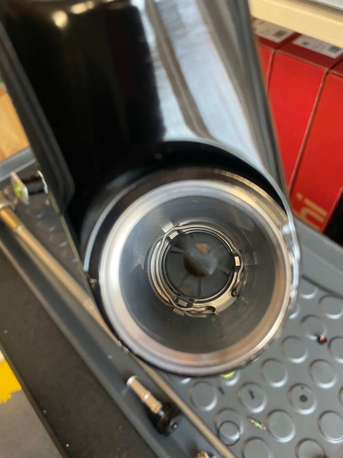 Cannondale Lefty Ocho/Oliver suspension fork maintenance with needle bearing service