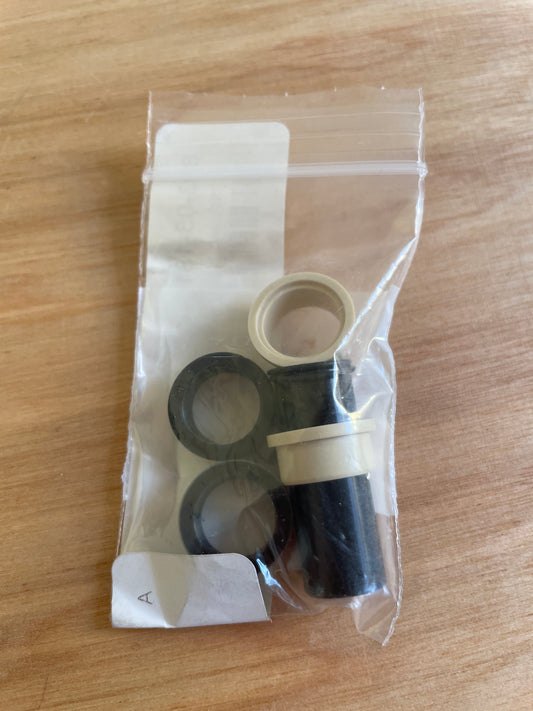 Fox 803-03-181 Mounting Hardware: 5 Piece, AL (8mm, Mounting Widthh 1.326) (Kopie)