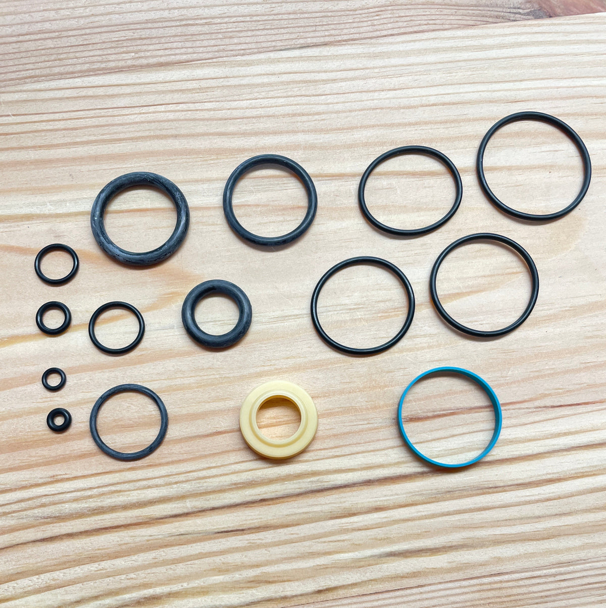 FOX DHX / VAN R Damper Rebuild Seal Kit – 803-00-122