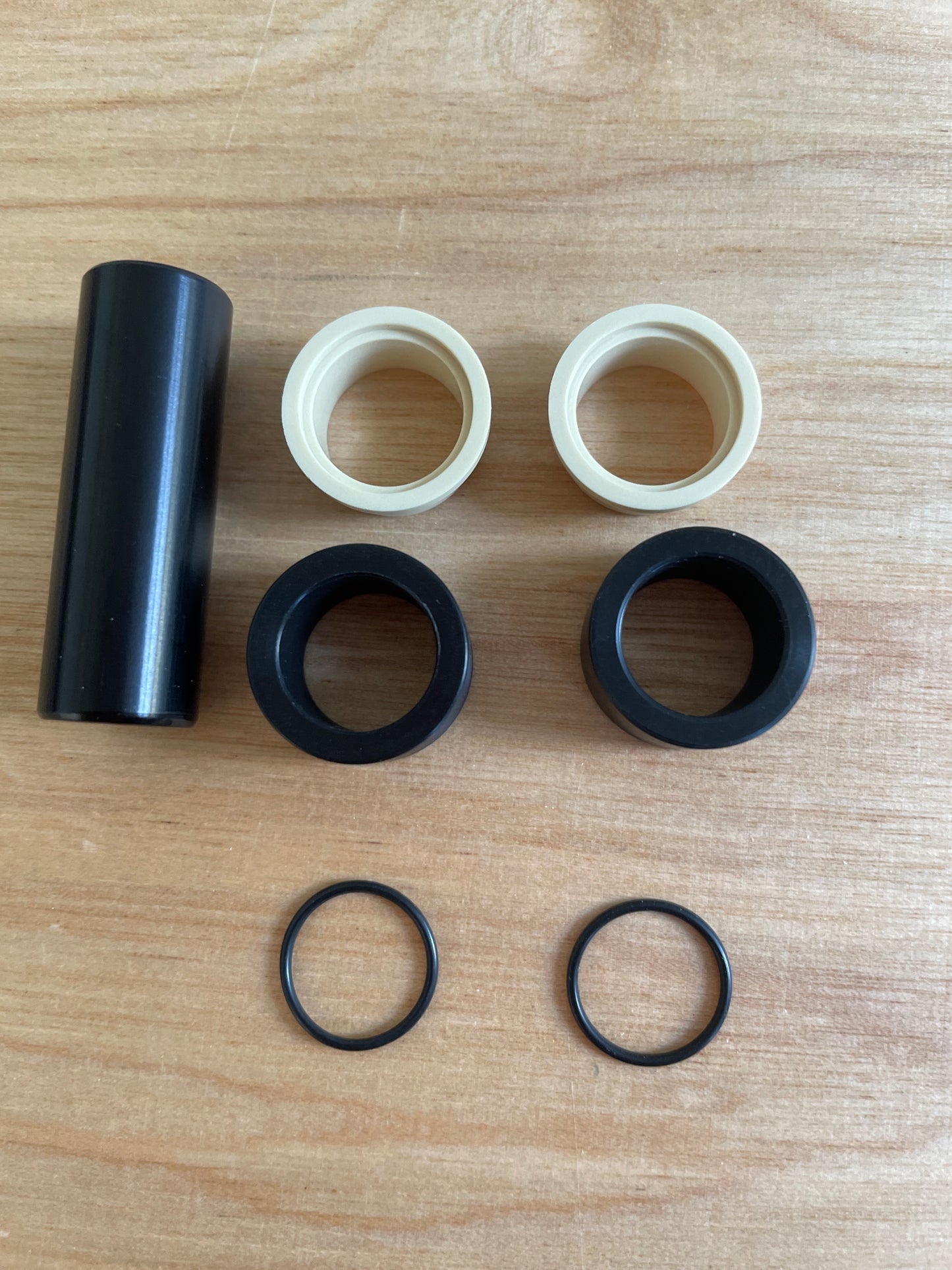 Fox 803-03-186 Mounting Hardware: 5 Piece, AL (8mm, Mounting Widthh 1.480) (Kopie)