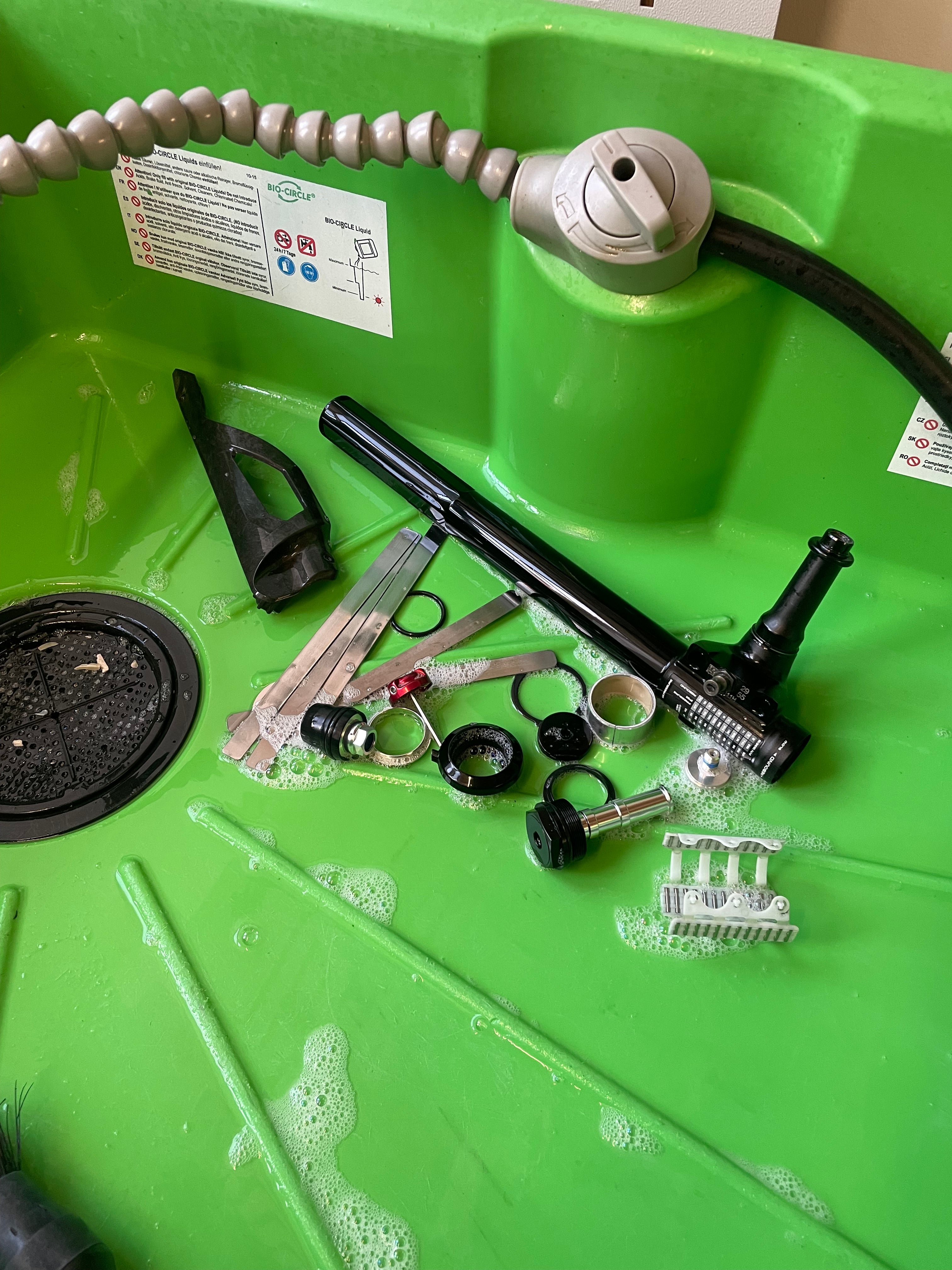 Cannondale Lefty Ocho/Oliver suspension fork maintenance with