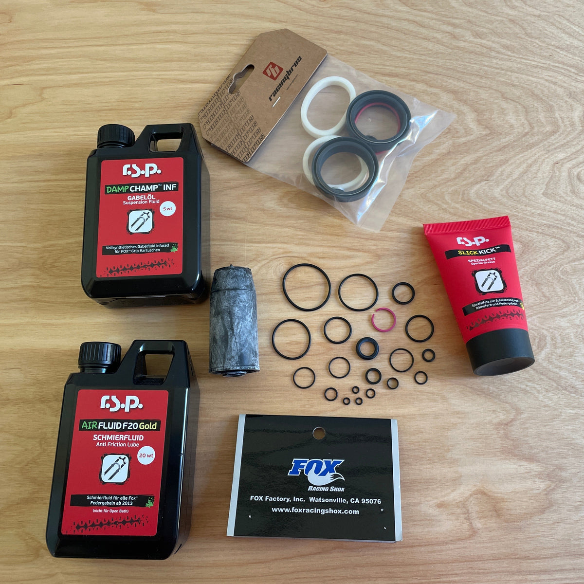FOX 40 FIT Cartridge Dichtkit 803-00-150 mit RacingBros Abstreifern, Dämpfungsöl und Schmieröl für FOX 40 Federgabel-Service