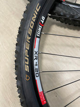 Load image into Gallery viewer, A set of DTSwiss XR 4.2D wheels 26 inch with Continental tires and tubes
